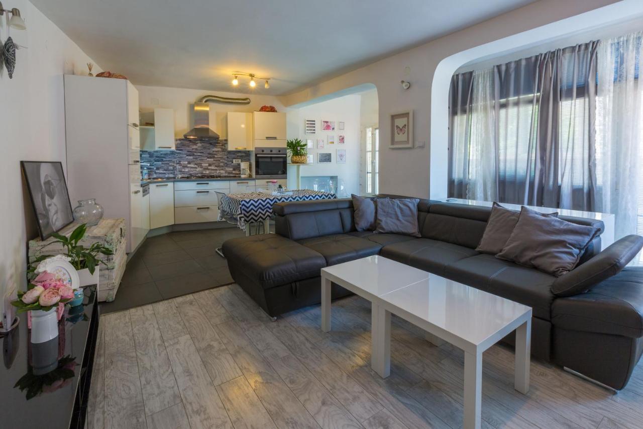 Apartments Kalla Crikvenica Ngoại thất bức ảnh